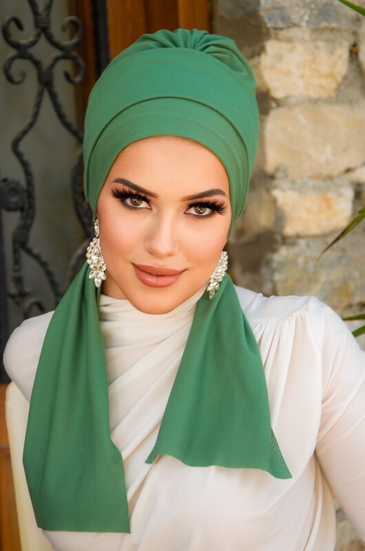 Aişe Tesettür - Bahar Yeşili Atkılı Bone