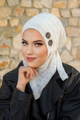 Aişe Tesettür - Beyaz Triko Baskılı Kışlık Spor Bone Hijab