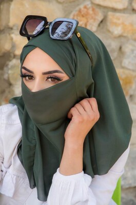 Kış Yeşilli Çapraz Bantlı Medium Size Hijab - Hazır Şal - Thumbnail