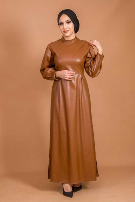 Kahverengi Deri Düğme Detaylı Elbise