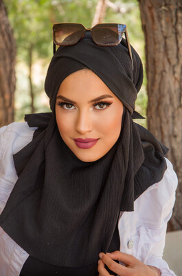 Aişe Tesettür - Siyah Çapraz Bantlı Medium Size Hijab - Hazır Şal (1)
